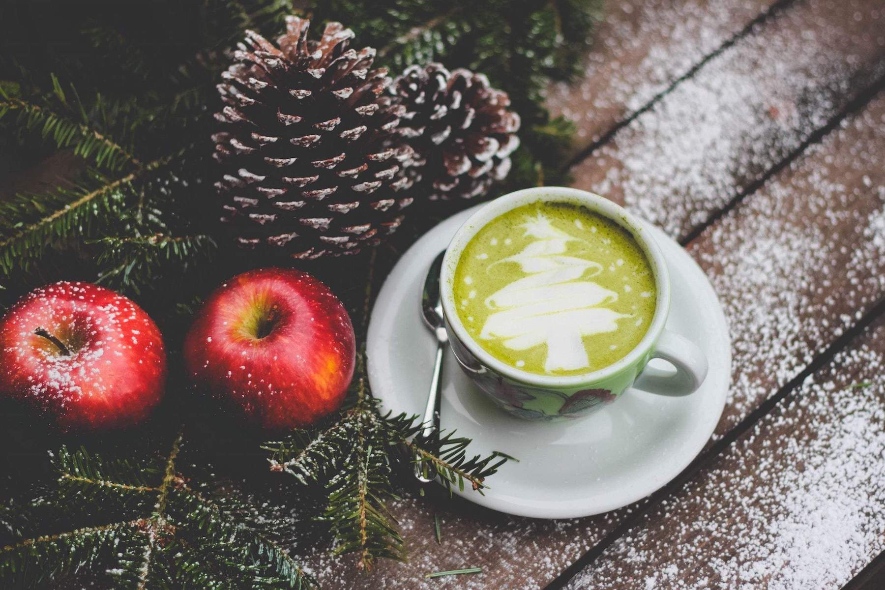 tree latte sustainable christmas