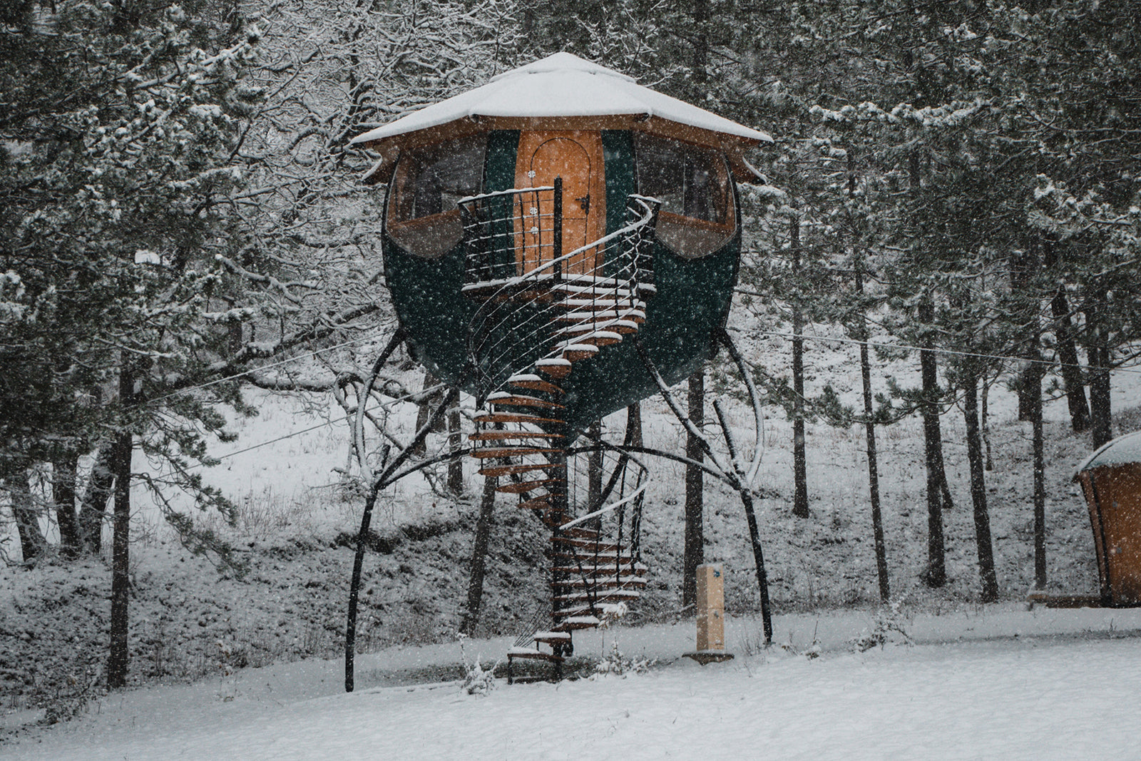 Awsome Tree Houses Amazing Treehouses From Around The World This Old